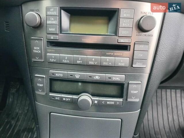 Черный Тойота Авенсис, объемом двигателя 1.8 л и пробегом 297 тыс. км за 7490 $, фото 21 на Automoto.ua