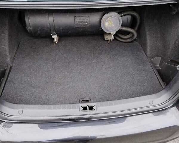 Черный Тойота Авенсис, объемом двигателя 1.8 л и пробегом 256 тыс. км за 7999 $, фото 22 на Automoto.ua