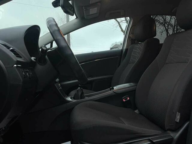 Чорний Тойота Авенсіс, об'ємом двигуна 2.2 л та пробігом 320 тис. км за 8100 $, фото 19 на Automoto.ua