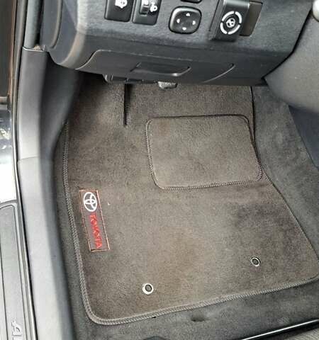 Чорний Тойота Авенсіс, об'ємом двигуна 1.6 л та пробігом 113 тис. км за 9500 $, фото 27 на Automoto.ua