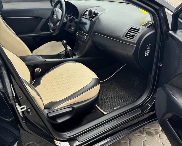 Чорний Тойота Авенсіс, об'ємом двигуна 1.6 л та пробігом 281 тис. км за 9600 $, фото 10 на Automoto.ua