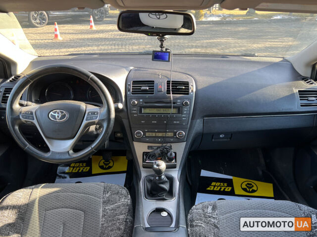 Черный Тойота Авенсис, объемом двигателя 2 л и пробегом 190 тыс. км за 8700 $, фото 10 на Automoto.ua