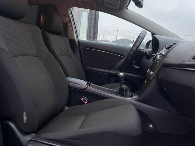 Чорний Тойота Авенсіс, об'ємом двигуна 2.2 л та пробігом 320 тис. км за 8100 $, фото 22 на Automoto.ua