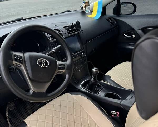 Чорний Тойота Авенсіс, об'ємом двигуна 1.6 л та пробігом 281 тис. км за 9600 $, фото 2 на Automoto.ua