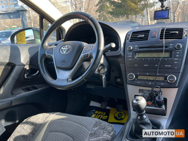 Черный Тойота Авенсис, объемом двигателя 2 л и пробегом 190 тыс. км за 8700 $, фото 11 на Automoto.ua