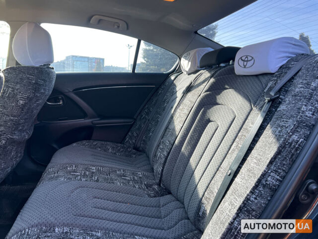 Черный Тойота Авенсис, объемом двигателя 2 л и пробегом 190 тыс. км за 8700 $, фото 9 на Automoto.ua