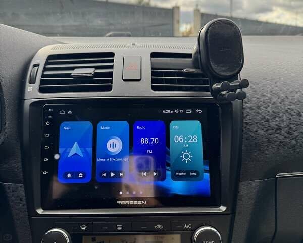 Чорний Тойота Авенсіс, об'ємом двигуна 1.6 л та пробігом 281 тис. км за 9600 $, фото 12 на Automoto.ua