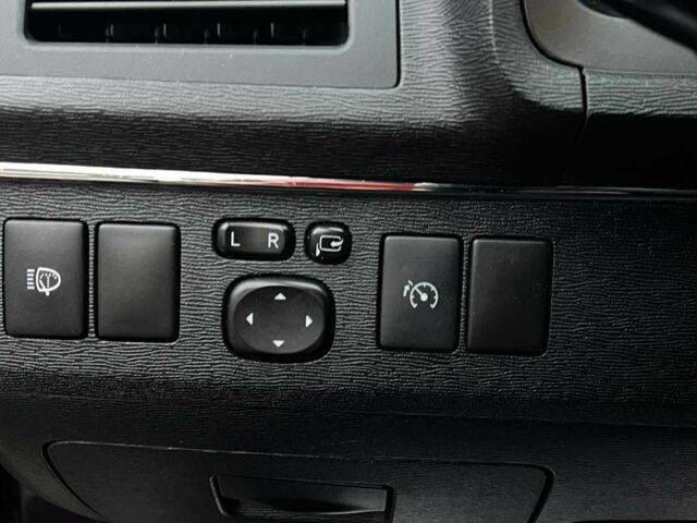 Чорний Тойота Авенсіс, об'ємом двигуна 2.2 л та пробігом 320 тис. км за 8100 $, фото 12 на Automoto.ua