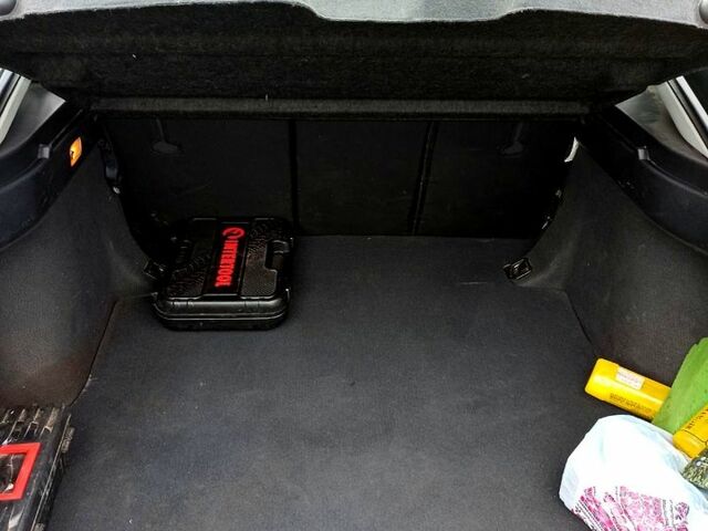 Черный Тойота Авенсис, объемом двигателя 2 л и пробегом 230 тыс. км за 7500 $, фото 8 на Automoto.ua