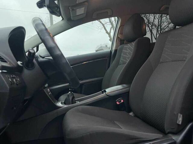 Чорний Тойота Авенсіс, об'ємом двигуна 2.2 л та пробігом 320 тис. км за 8100 $, фото 8 на Automoto.ua