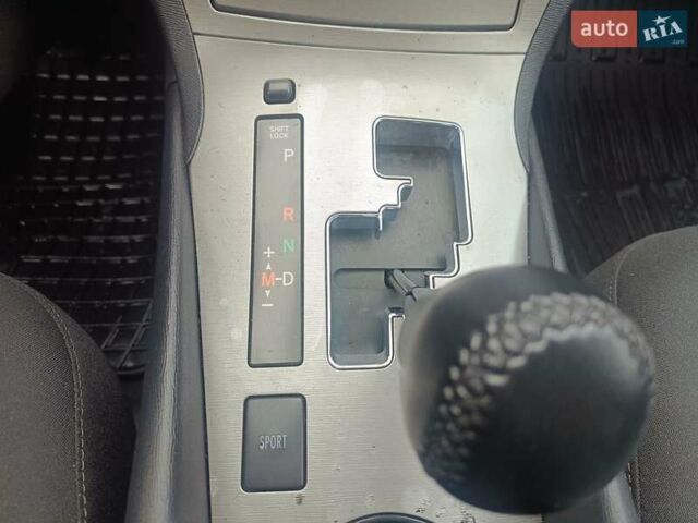 Чорний Тойота Авенсіс, об'ємом двигуна 1.8 л та пробігом 243 тис. км за 8550 $, фото 15 на Automoto.ua