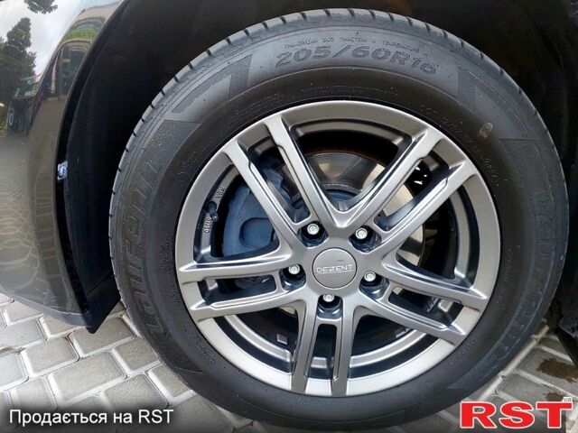 Черный Тойота Авенсис, объемом двигателя 1.8 л и пробегом 175 тыс. км за 9500 $, фото 4 на Automoto.ua