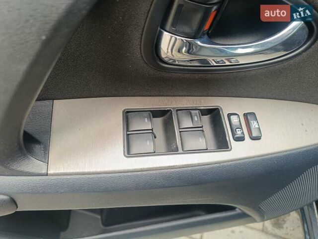 Чорний Тойота Авенсіс, об'ємом двигуна 1.8 л та пробігом 243 тис. км за 8550 $, фото 11 на Automoto.ua