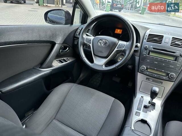 Черный Тойота Авенсис, объемом двигателя 1.8 л и пробегом 175 тыс. км за 9300 $, фото 12 на Automoto.ua