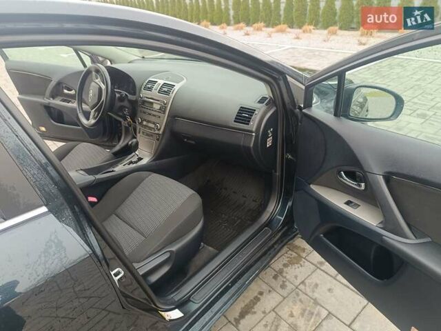 Чорний Тойота Авенсіс, об'ємом двигуна 1.8 л та пробігом 243 тис. км за 8550 $, фото 10 на Automoto.ua