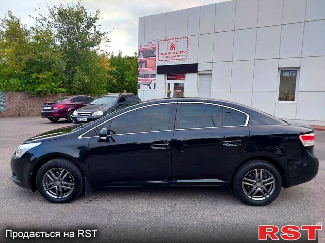 Черный Тойота Авенсис, объемом двигателя 1.8 л и пробегом 175 тыс. км за 9500 $, фото 2 на Automoto.ua