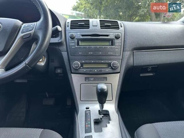 Черный Тойота Авенсис, объемом двигателя 1.8 л и пробегом 175 тыс. км за 9300 $, фото 14 на Automoto.ua