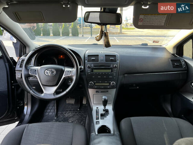 Черный Тойота Авенсис, объемом двигателя 1.8 л и пробегом 175 тыс. км за 9200 $, фото 13 на Automoto.ua
