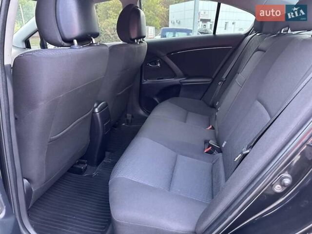 Черный Тойота Авенсис, объемом двигателя 1.8 л и пробегом 176 тыс. км за 8900 $, фото 21 на Automoto.ua