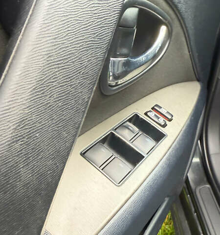 Чорний Тойота Авенсіс, об'ємом двигуна 1.8 л та пробігом 172 тис. км за 8700 $, фото 7 на Automoto.ua