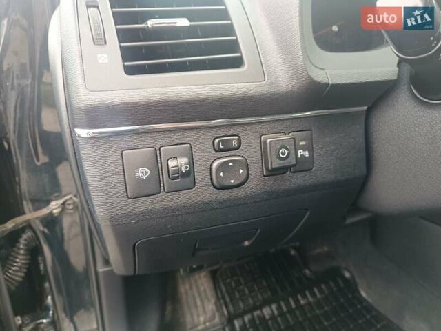 Чорний Тойота Авенсіс, об'ємом двигуна 1.8 л та пробігом 243 тис. км за 8550 $, фото 12 на Automoto.ua