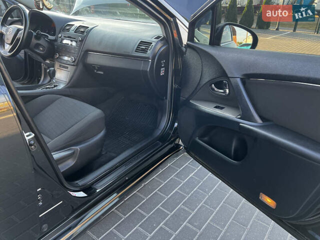Черный Тойота Авенсис, объемом двигателя 1.8 л и пробегом 175 тыс. км за 9200 $, фото 15 на Automoto.ua