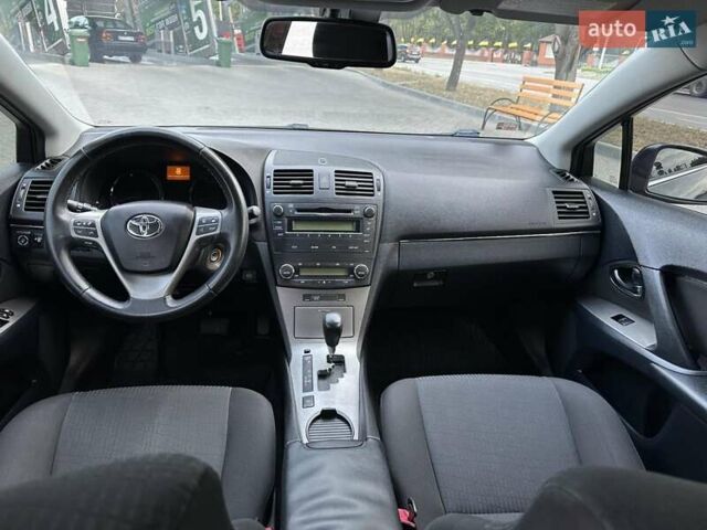 Черный Тойота Авенсис, объемом двигателя 1.8 л и пробегом 176 тыс. км за 8900 $, фото 17 на Automoto.ua