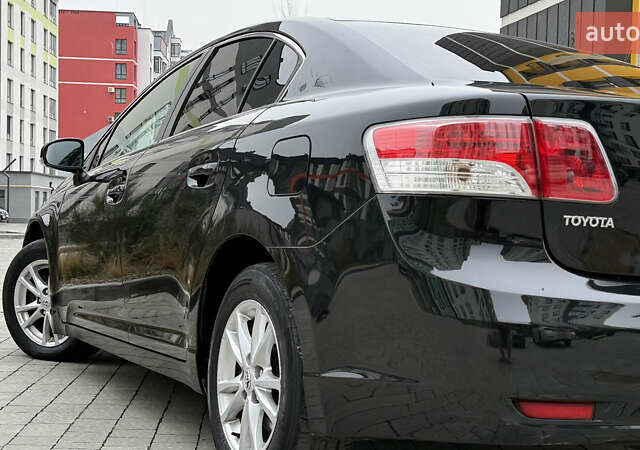 Черный Тойота Авенсис, объемом двигателя 2 л и пробегом 300 тыс. км за 8950 $, фото 15 на Automoto.ua