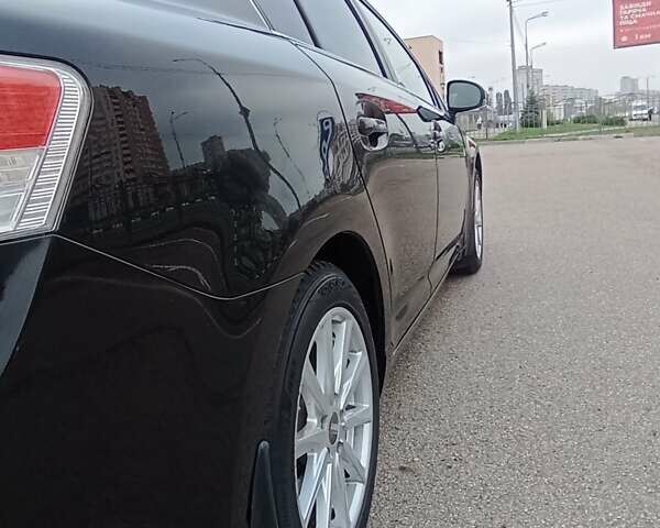 Черный Тойота Авенсис, объемом двигателя 2 л и пробегом 169 тыс. км за 9850 $, фото 10 на Automoto.ua