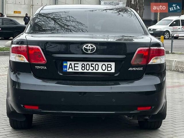 Чорний Тойота Авенсіс, об'ємом двигуна 1.8 л та пробігом 265 тис. км за 8999 $, фото 4 на Automoto.ua