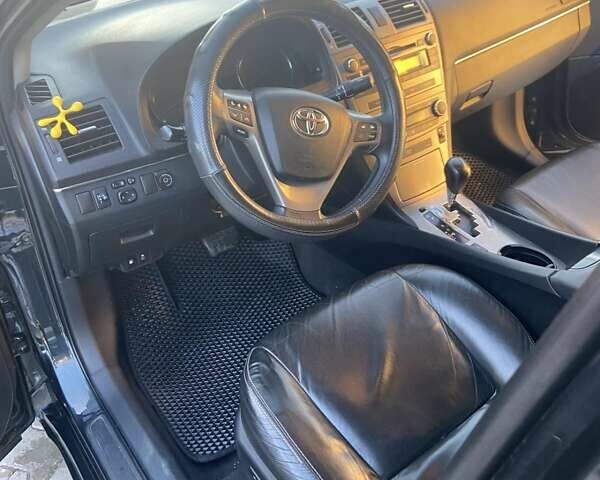 Черный Тойота Авенсис, объемом двигателя 2 л и пробегом 218 тыс. км за 9600 $, фото 3 на Automoto.ua