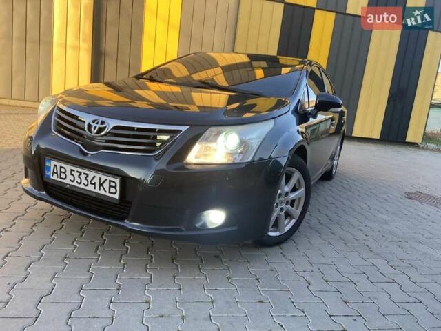 Черный Тойота Авенсис, объемом двигателя 2 л и пробегом 218 тыс. км за 9600 $, фото 5 на Automoto.ua