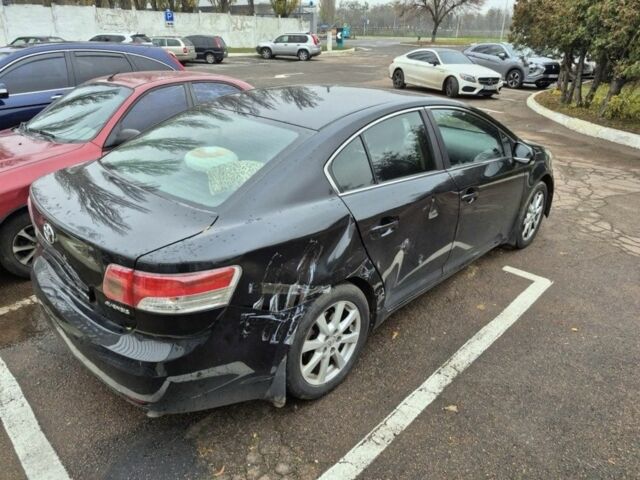 Черный Тойота Авенсис, объемом двигателя 2 л и пробегом 150 тыс. км за 6000 $, фото 1 на Automoto.ua