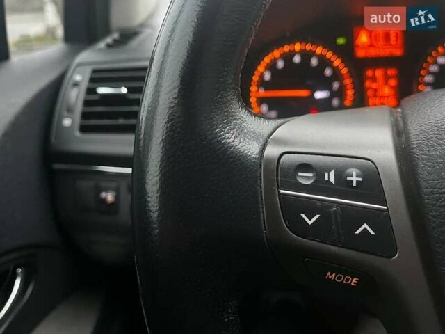 Чорний Тойота Авенсіс, об'ємом двигуна 1.8 л та пробігом 265 тис. км за 8999 $, фото 17 на Automoto.ua