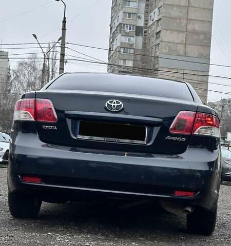 Черный Тойота Авенсис, объемом двигателя 1.8 л и пробегом 221 тыс. км за 7800 $, фото 6 на Automoto.ua