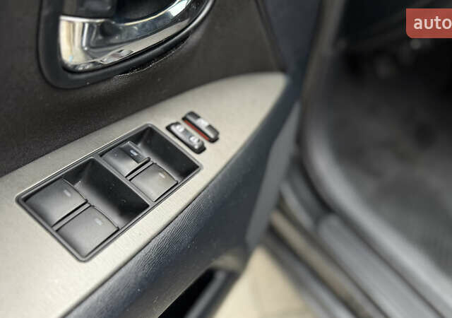 Черный Тойота Авенсис, объемом двигателя 2 л и пробегом 300 тыс. км за 8950 $, фото 32 на Automoto.ua