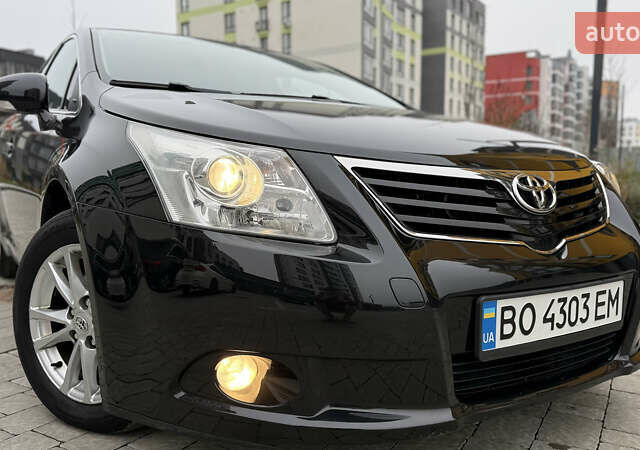 Черный Тойота Авенсис, объемом двигателя 2 л и пробегом 300 тыс. км за 8950 $, фото 7 на Automoto.ua