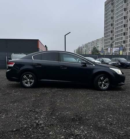 Черный Тойота Авенсис, объемом двигателя 1.8 л и пробегом 221 тыс. км за 7800 $, фото 4 на Automoto.ua