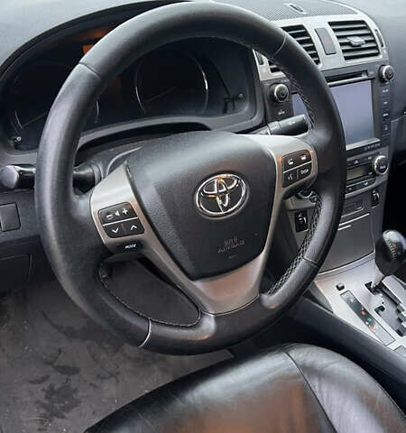 Чорний Тойота Авенсіс, об'ємом двигуна 2 л та пробігом 159 тис. км за 8700 $, фото 13 на Automoto.ua