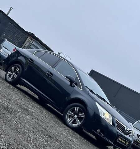 Черный Тойота Авенсис, объемом двигателя 1.8 л и пробегом 221 тыс. км за 7800 $, фото 3 на Automoto.ua