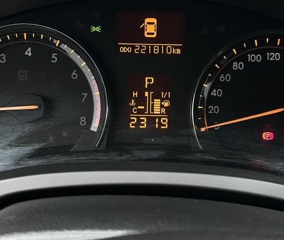 Черный Тойота Авенсис, объемом двигателя 1.8 л и пробегом 221 тыс. км за 7800 $, фото 3 на Automoto.ua