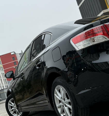 Черный Тойота Авенсис, объемом двигателя 2 л и пробегом 300 тыс. км за 8950 $, фото 19 на Automoto.ua