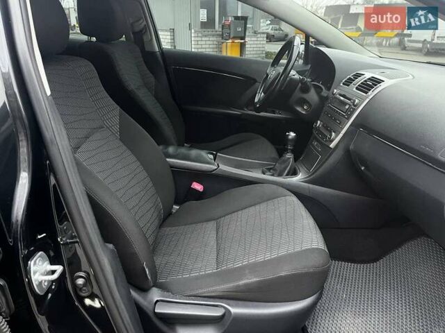 Чорний Тойота Авенсіс, об'ємом двигуна 1.8 л та пробігом 265 тис. км за 8999 $, фото 11 на Automoto.ua