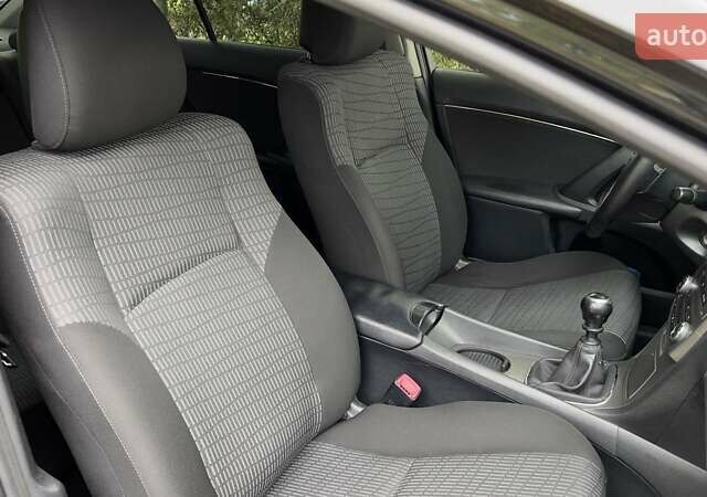 Черный Тойота Авенсис, объемом двигателя 1.8 л и пробегом 260 тыс. км за 8500 $, фото 7 на Automoto.ua