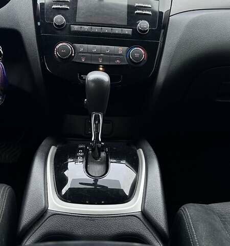 Черный Тойота Авенсис, объемом двигателя 1.8 л и пробегом 221 тыс. км за 7800 $, фото 13 на Automoto.ua