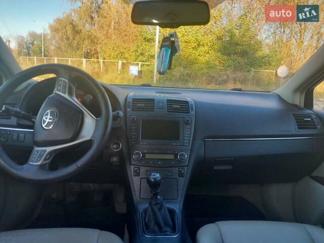 Черный Тойота Авенсис, объемом двигателя 2.01 л и пробегом 267 тыс. км за 9000 $, фото 18 на Automoto.ua