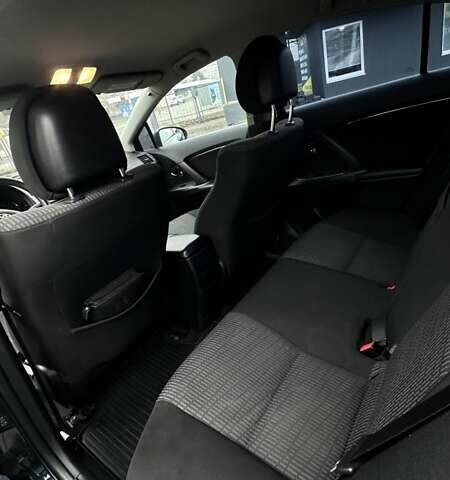 Черный Тойота Авенсис, объемом двигателя 1.8 л и пробегом 221 тыс. км за 7800 $, фото 11 на Automoto.ua