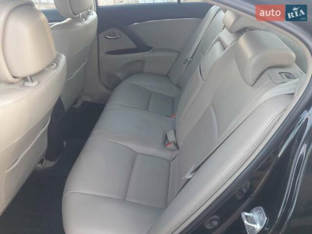 Черный Тойота Авенсис, объемом двигателя 2.01 л и пробегом 267 тыс. км за 9000 $, фото 2 на Automoto.ua