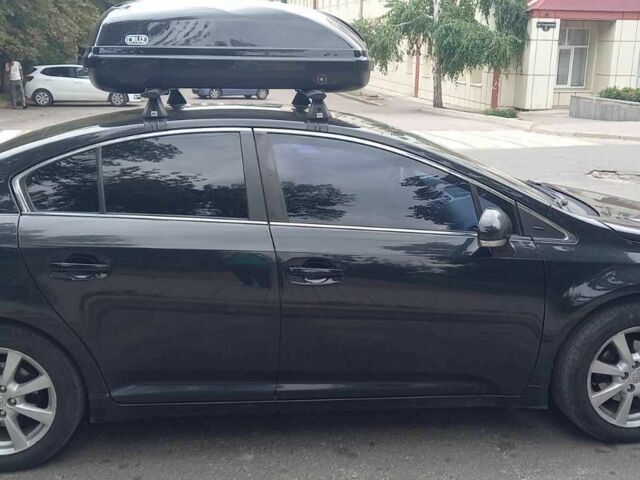 Чорний Тойота Авенсіс, об'ємом двигуна 2 л та пробігом 295 тис. км за 8000 $, фото 1 на Automoto.ua