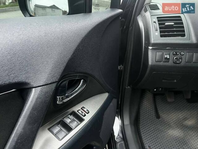 Чорний Тойота Авенсіс, об'ємом двигуна 1.8 л та пробігом 265 тис. км за 8999 $, фото 14 на Automoto.ua